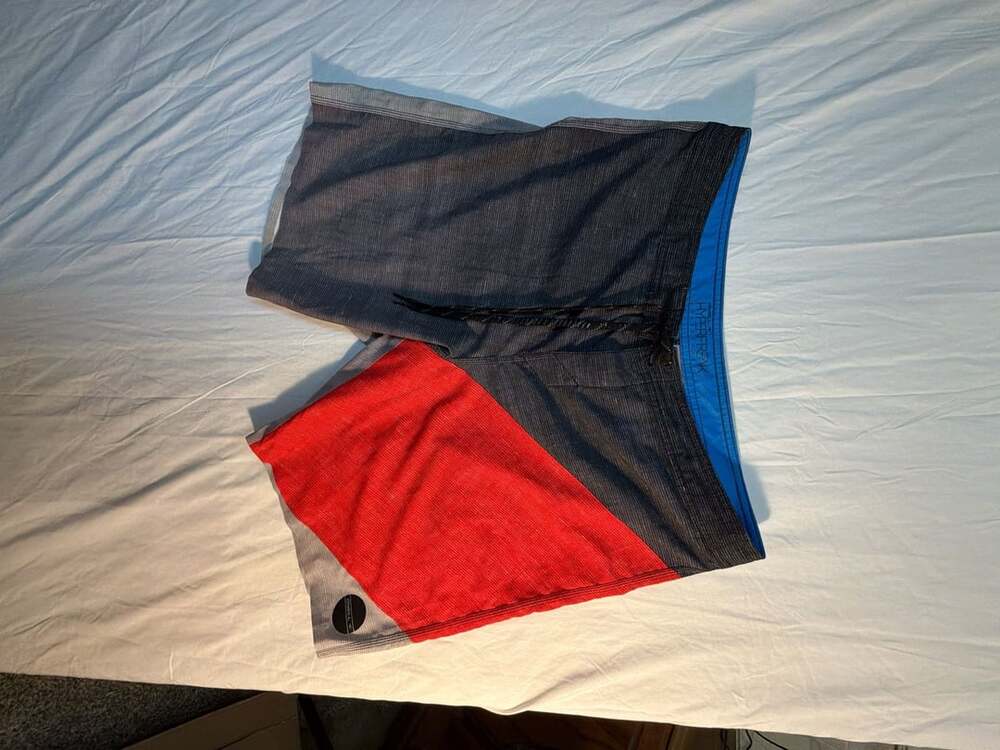 O'Neill Hyperfreak Men's Boardshorts Red and Grey Size 36